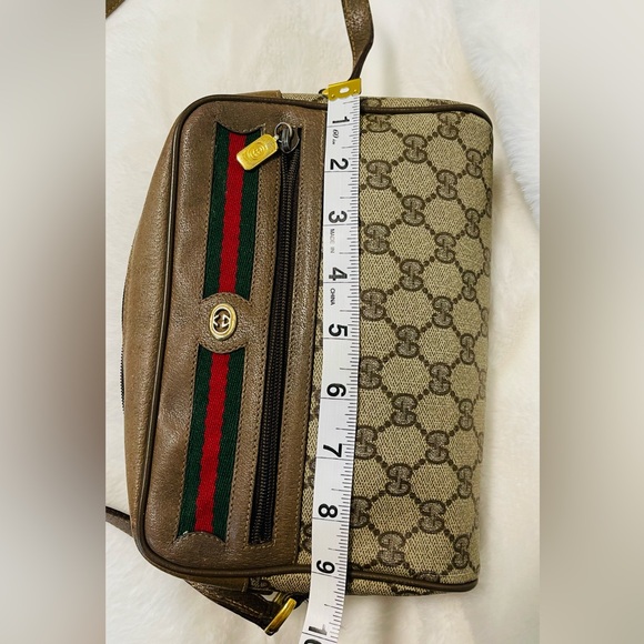 Gucci Vintage comes with flaws crossbody - Picture 12 of 14
